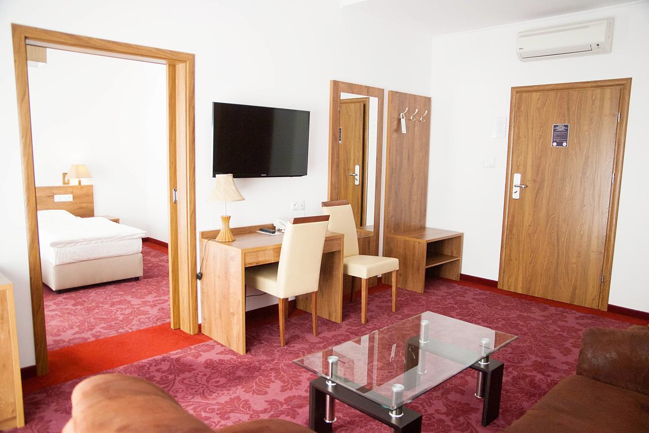 Hotel Drohicki Drohiczyn Ngoại thất bức ảnh