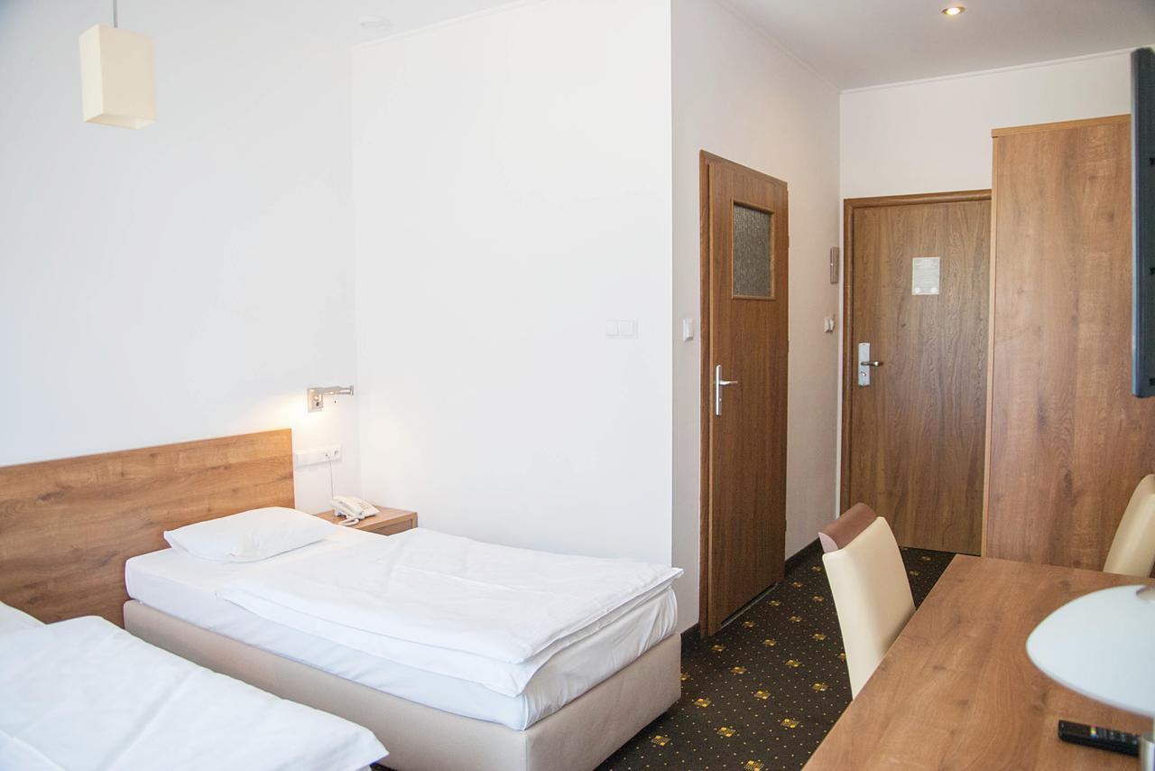 Hotel Drohicki Drohiczyn Ngoại thất bức ảnh